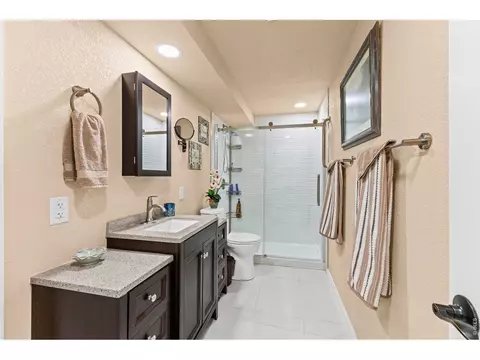 Bath - 2020 Vineyard Ct, Windsor, CO 80550 photo 3 of 3