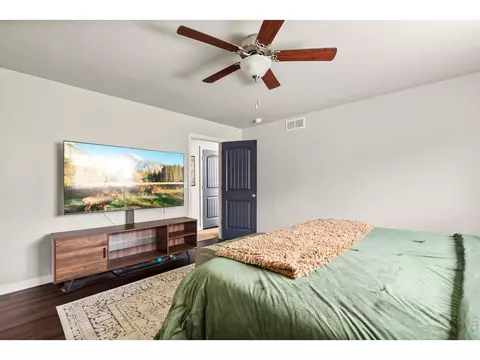 Bedroom - 865 Emerald Lakes St, Windsor, CO 80550 photo 2 of 4