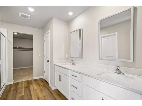 Bath - 965 Cascade Falls St, Severance, CO 80550 photo 2 of 4