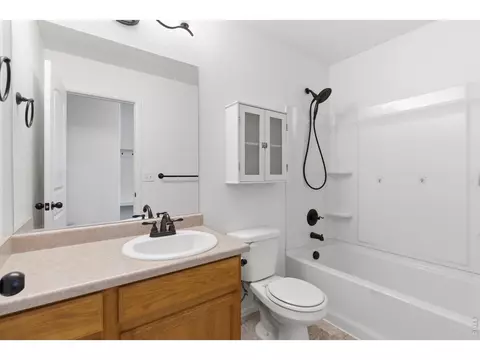 Bath - 1070 Mt Oxford Ave, Severance, CO 80550 photo 2 of 2