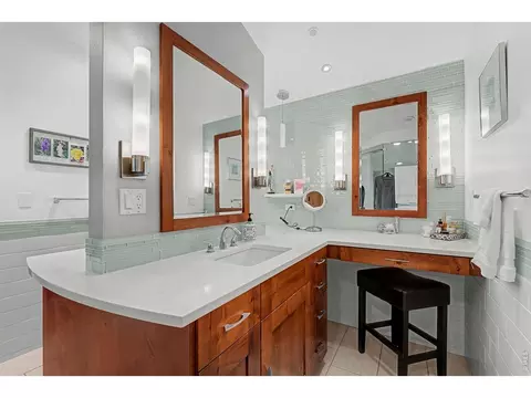 Bath - 3135 11th St, Boulder, CO 80304 photo 5 of 6