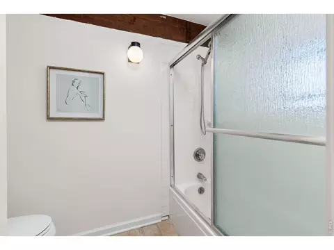 Bath - 4100 Greenbriar Blvd, Boulder, CO 80305 photo 3 of 4