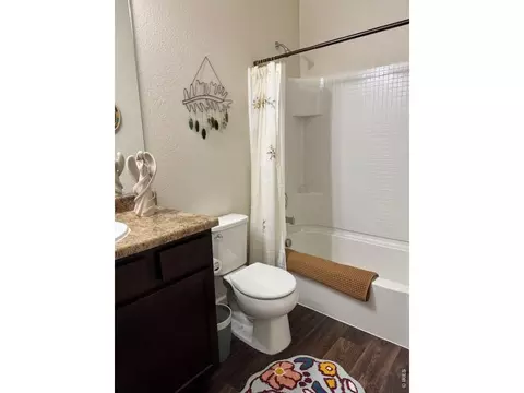 Bath - 2865 Big Thunder Rd, Berthoud, CO 80513 photo 1 of 3