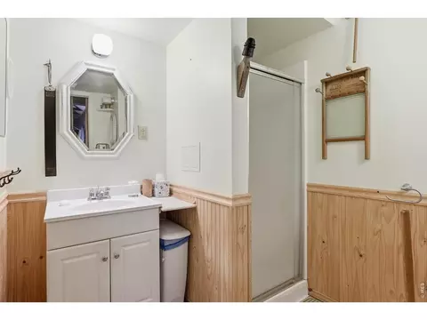 Bath - 2476 Riverside Dr, Lyons, CO 80540 photo 1 of 2