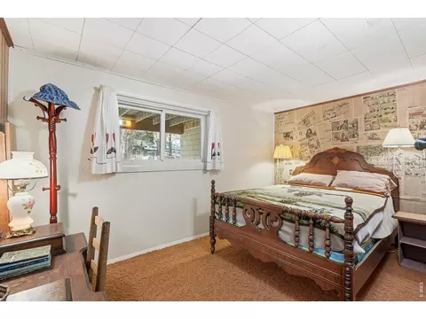 Bedroom - 2476 Riverside Dr, Lyons, CO 80540 photo 3 of 5