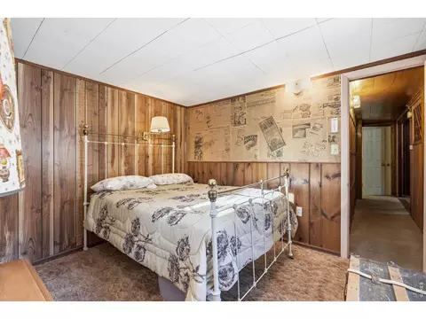 Bedroom - 2476 Riverside Dr, Lyons, CO 80540 photo 2 of 5