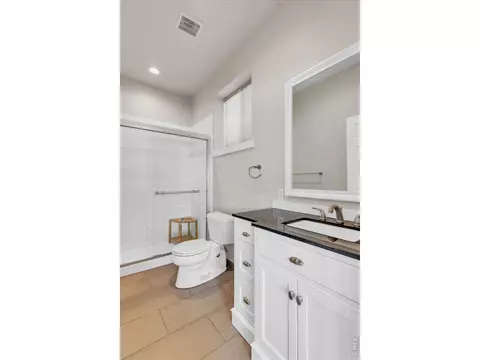 Bath - 3590 Endicott Dr, Boulder, CO 80305 photo 3 of 3