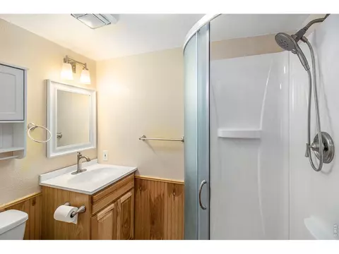 Bath - 355 Cedar Dr, Lyons, CO 80540 photo 2 of 2