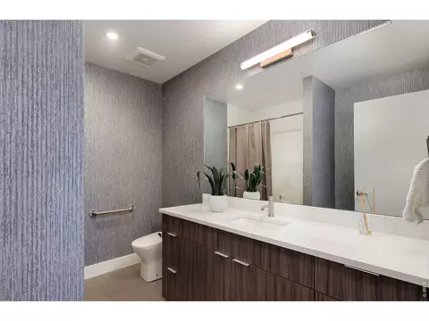 Bath - 650 Terrace Ave #E, Boulder, CO 80304 photo 2 of 2