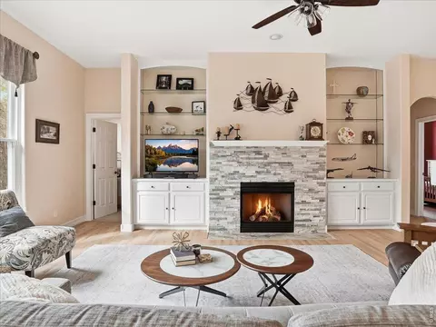 8443 Castaway Dr, Windsor, CO 80528 photo 4