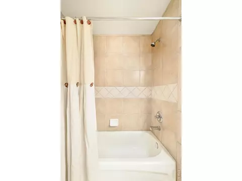 Bath - 5057 5th St, Boulder, CO 80304 photo 10 of 10