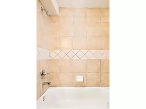 Bath - 5057 5th St, Boulder, CO 80304 photo 8 of 10