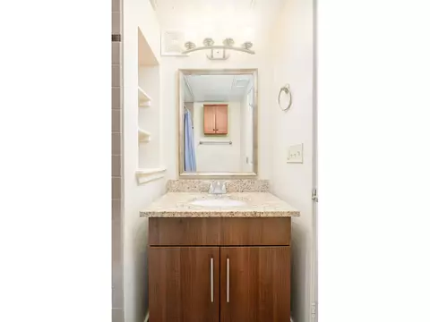 Bath - 4555 13th St #2A, Boulder, CO 80304 photo 4 of 5