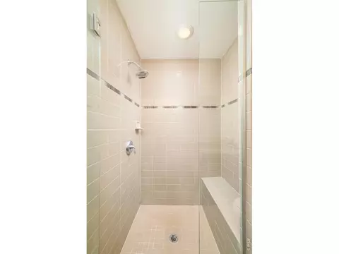 Bath - 4555 13th St #2A, Boulder, CO 80304 photo 3 of 5
