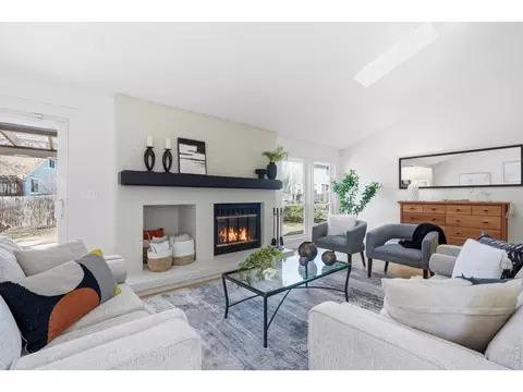 Living - 3865 Campo Ct, Boulder, CO 80301 photo 3 of 8