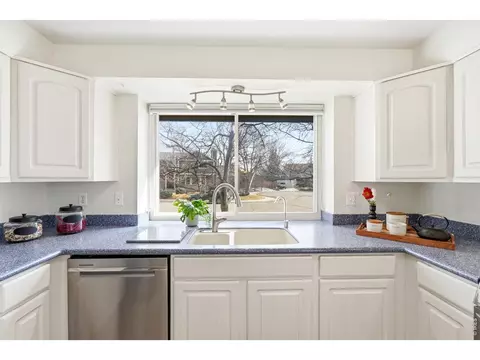 Kitchen - 3865 Campo Ct, Boulder, CO 80301 photo 4 of 5