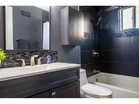 Bath - 128 E 5th Ave, Longmont, CO 80504 photo 1 of 1