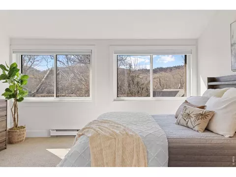 Bedroom - 827 Maxwell Ave #E, Boulder, CO 80304 photo 4 of 8