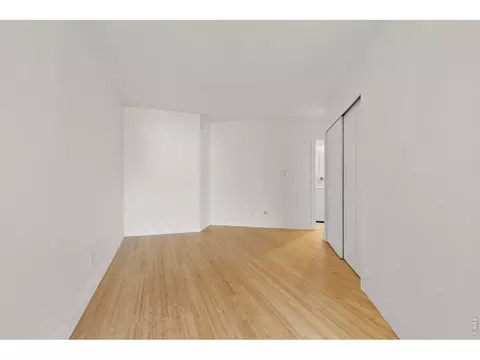 Bedroom - 827 Maxwell Ave #E, Boulder, CO 80304 photo 7 of 8