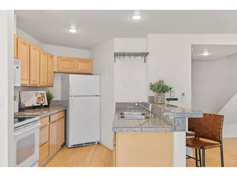 Kitchen - 827 Maxwell Ave #E, Boulder, CO 80304 photo 2 of 7
