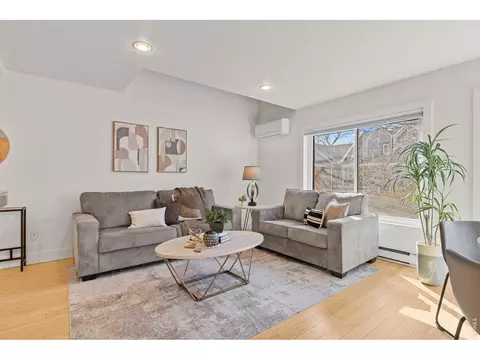 Living - 827 Maxwell Ave #E, Boulder, CO 80304 photo 3 of 8