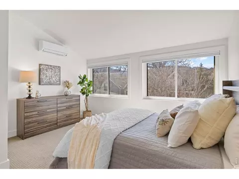 Bedroom - 827 Maxwell Ave #E, Boulder, CO 80304 photo 6 of 8