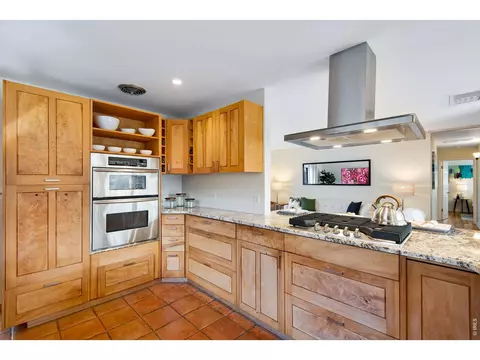 Kitchen - 375 S 40th St, Boulder, CO 80305 photo 2 of 8
