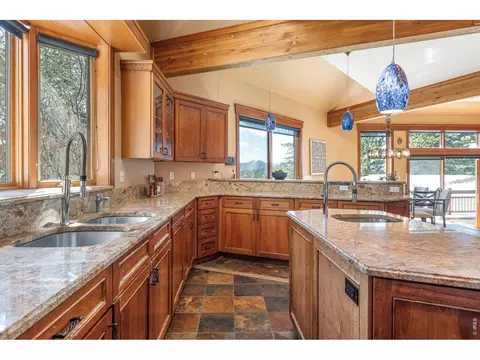 Kitchen - 5097 Flagstaff Rd, Boulder, CO 80302 photo 3 of 3