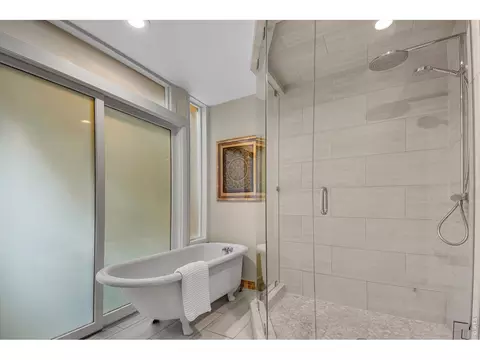 Bath - 28 Pine Brook Rd, Boulder, CO 80304 photo 5 of 7
