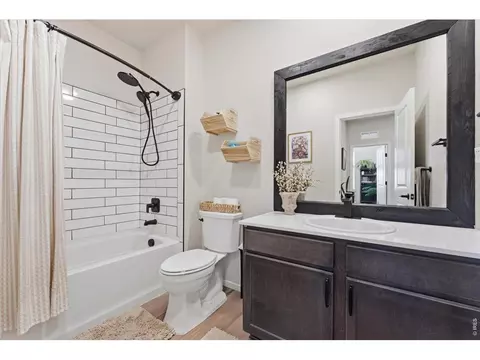 Bath - 416 66th Ave, Greeley, CO 80634 photo 1 of 4