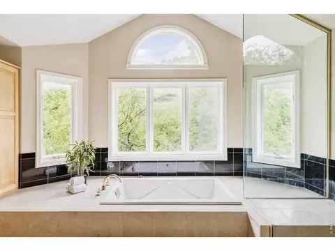 Bath - 3421 4th St, Boulder, CO 80304 photo 3 of 4