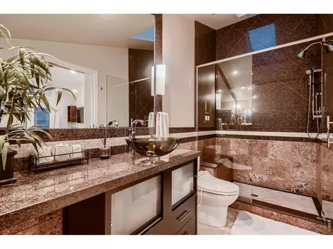 Bath - 3421 4th St, Boulder, CO 80304 photo 4 of 4