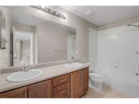 Bath - 2145 Longfin Dr, Windsor, CO 80550 photo 2 of 5