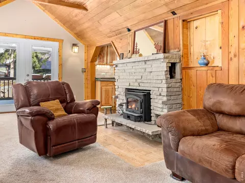 Living - 3143 Riverside Dr, Lyons, CO 80540 photo 1 of 2