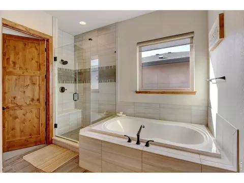 Bath - 6940 Summerwind Ct, Timnath, CO 80547 photo 2 of 4