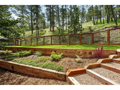 Exterior - 178 Balsam Ln, Boulder, CO 80304 photo 4 of 9