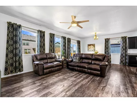 Living - 1668 Gratton Ct, Windsor, CO 80550 photo 3 of 4