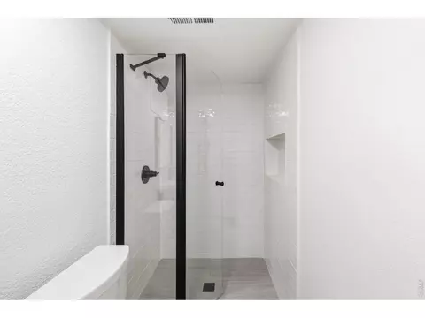 Bath - 7750 Durham Way, Boulder, CO 80301 photo 5 of 5