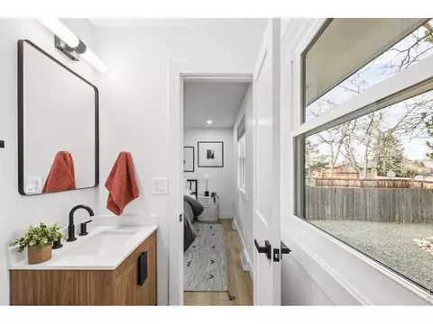 Bath - 7750 Durham Way, Boulder, CO 80301 photo 2 of 5