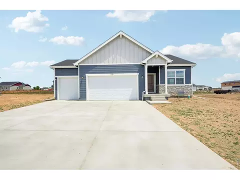 230 Buckboard Dr, Hudson, CO 80642