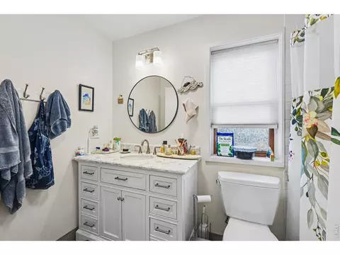Bath - 623 Marine St, Boulder, CO 80302 photo 2 of 2