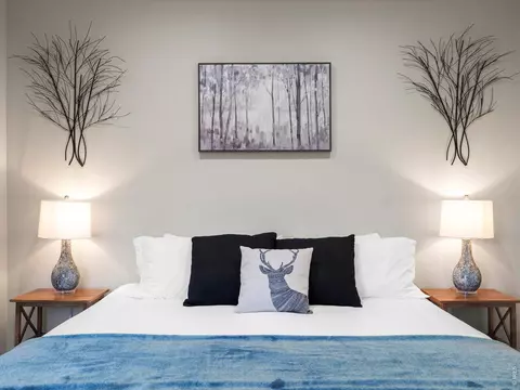 Bedroom - 718 Emerson Gulch Rd, Boulder, CO 80302 photo 1 of 5