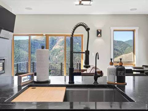 Kitchen - 718 Emerson Gulch Rd, Boulder, CO 80302 photo 7 of 9