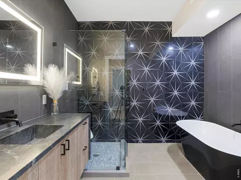 Bath - 718 Emerson Gulch Rd, Boulder, CO 80302 photo 1 of 4