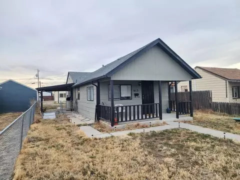 613 N 5th Ave, Sterling, CO 80751