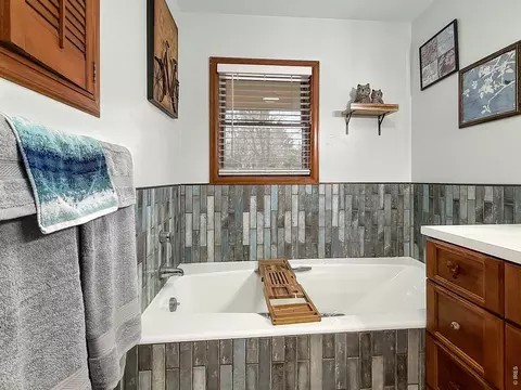 Bath - 512 Springdale Rd, Sterling, CO 80751 photo 4 of 6
