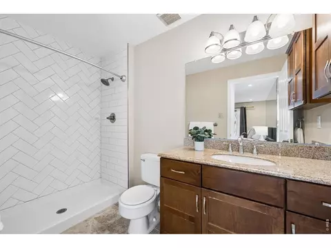 Bath - 715 Arapahoe Ave #2, Boulder, CO 80302 photo 1 of 2