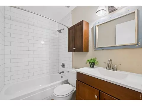 Bath - 715 Arapahoe Ave #2, Boulder, CO 80302 photo 2 of 2