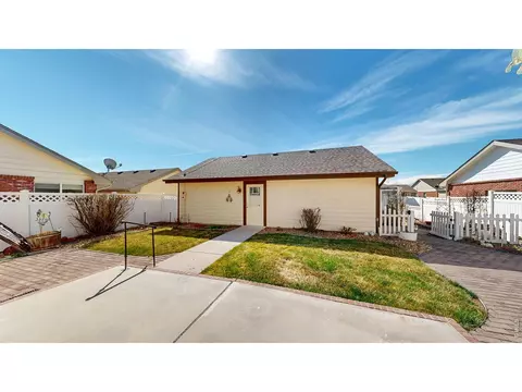 Exterior - 109 E Michigan Ave, Berthoud, CO 80513 photo 6 of 8