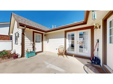 Exterior - 109 E Michigan Ave, Berthoud, CO 80513 photo 4 of 8